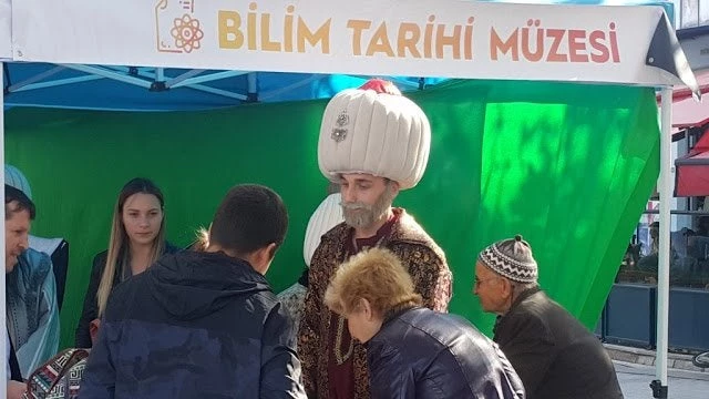 Κι όμως η τουρκοεκδήλωση που θα δείτε έγινε στην Κομοτηνή! (εικόνες)